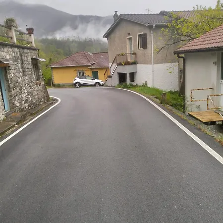 La Roccia Lägenhet Mezzanego